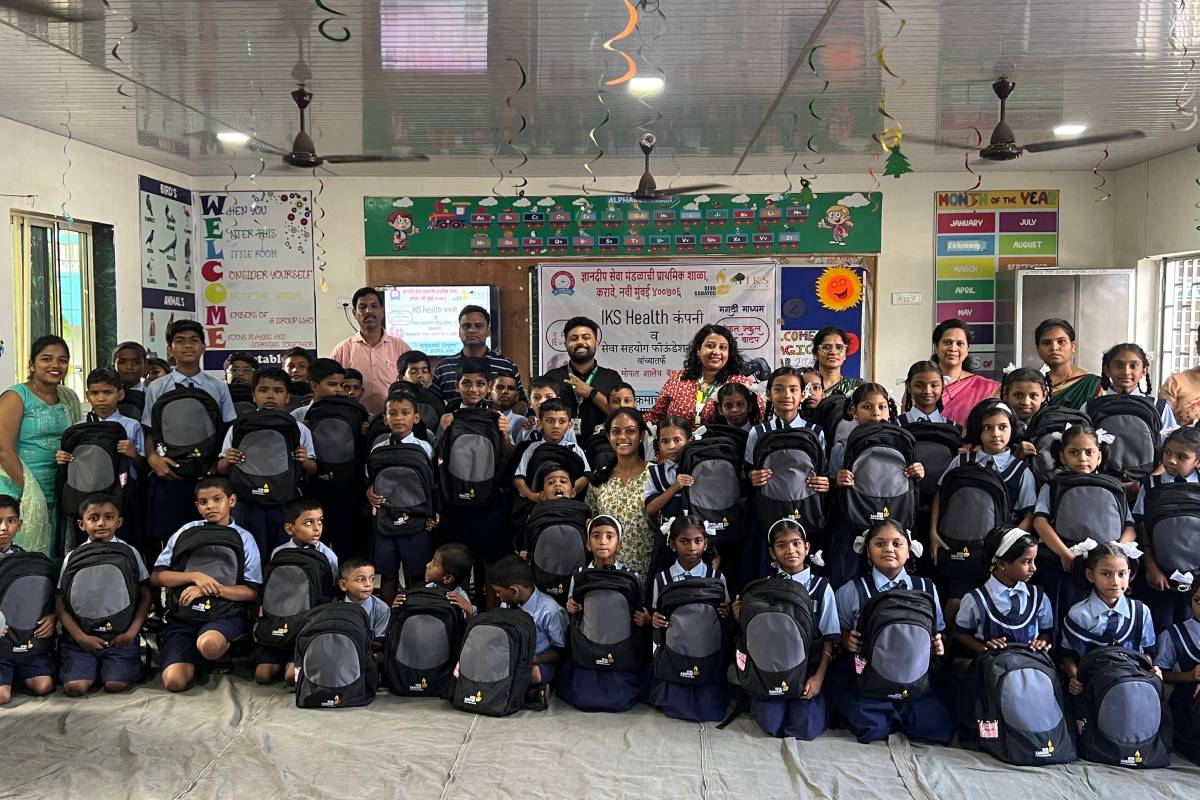 School Kit Distribution 01